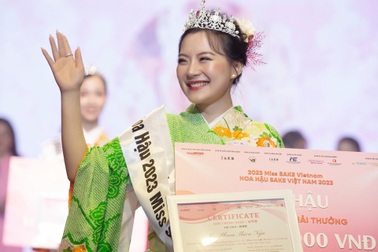 Phạm Thiên Nga đăng quang Hoa hậu Sake Việt Nam 2023