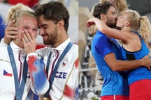 Cặp đôi từng yêu nhau giành HCV đôi nam nữ tennis Olympic Paris