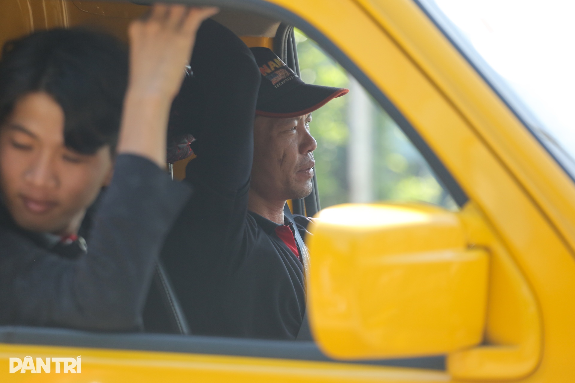 Đường huyết mạch nối TPHCM - Tây Ninh tê liệt vì kẹt xe triền miên - 3 Đường huyết mạch nối TPHCM - Tây Ninh tê liệt vì kẹt xe triền miên - 3