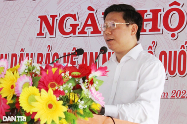 "Toàn dân bảo vệ an ninh, xây dựng địa phương thật sự là nơi hạnh phúc!"