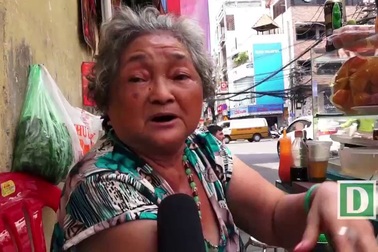 Chia sẻ của người bán hàng trên vỉa hè trước "cuộc chiến" giành lại vỉa hè ở quận 1
