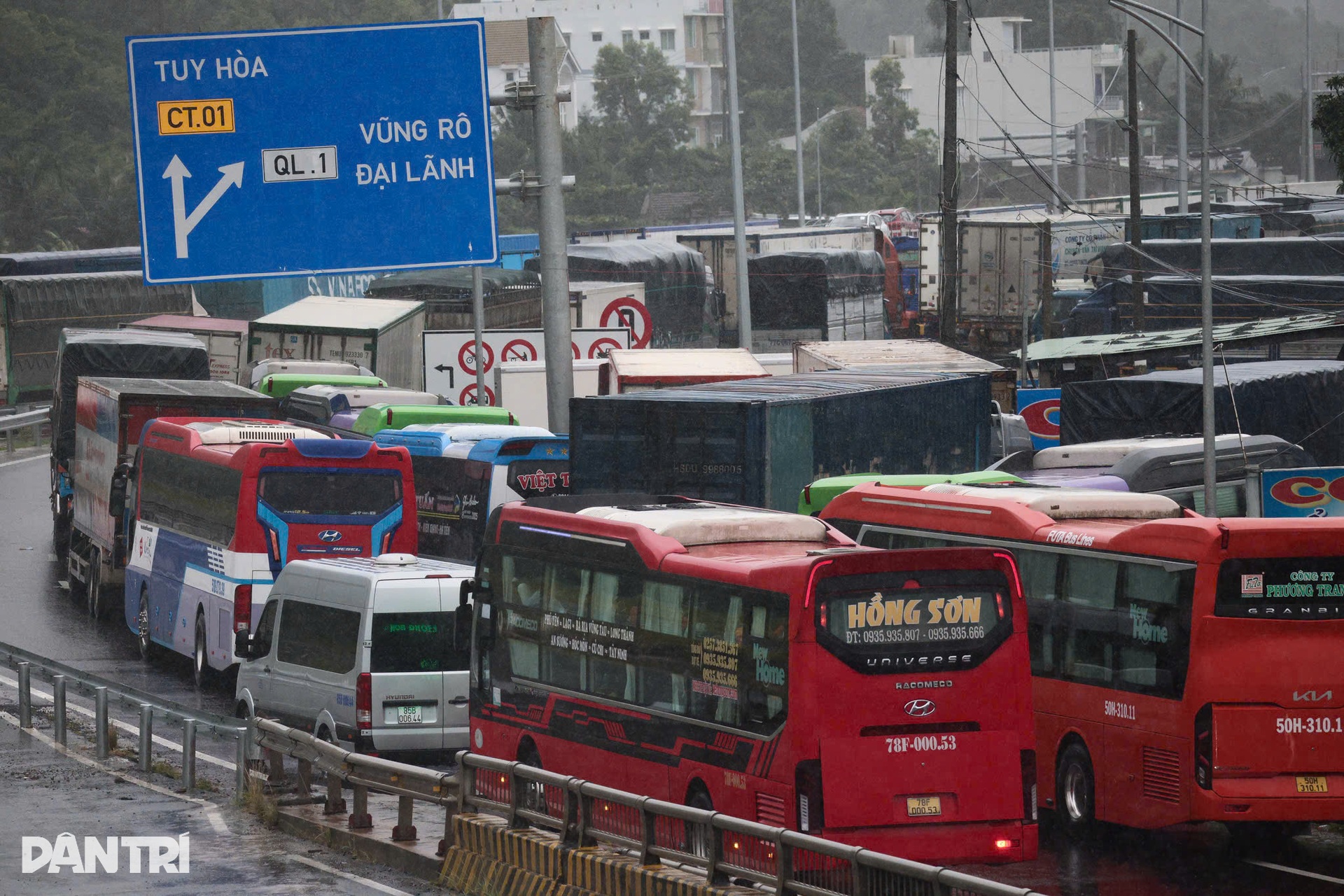 Sạt lở tại Đèo Cả: 2 chị em thiệt mạng, hàng nghìn phương tiện mắc kẹt - 12