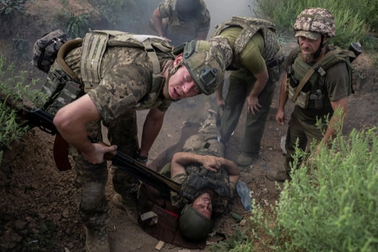 Ukraine đẩy mạnh phản công, cố tiến về phía biển Azov