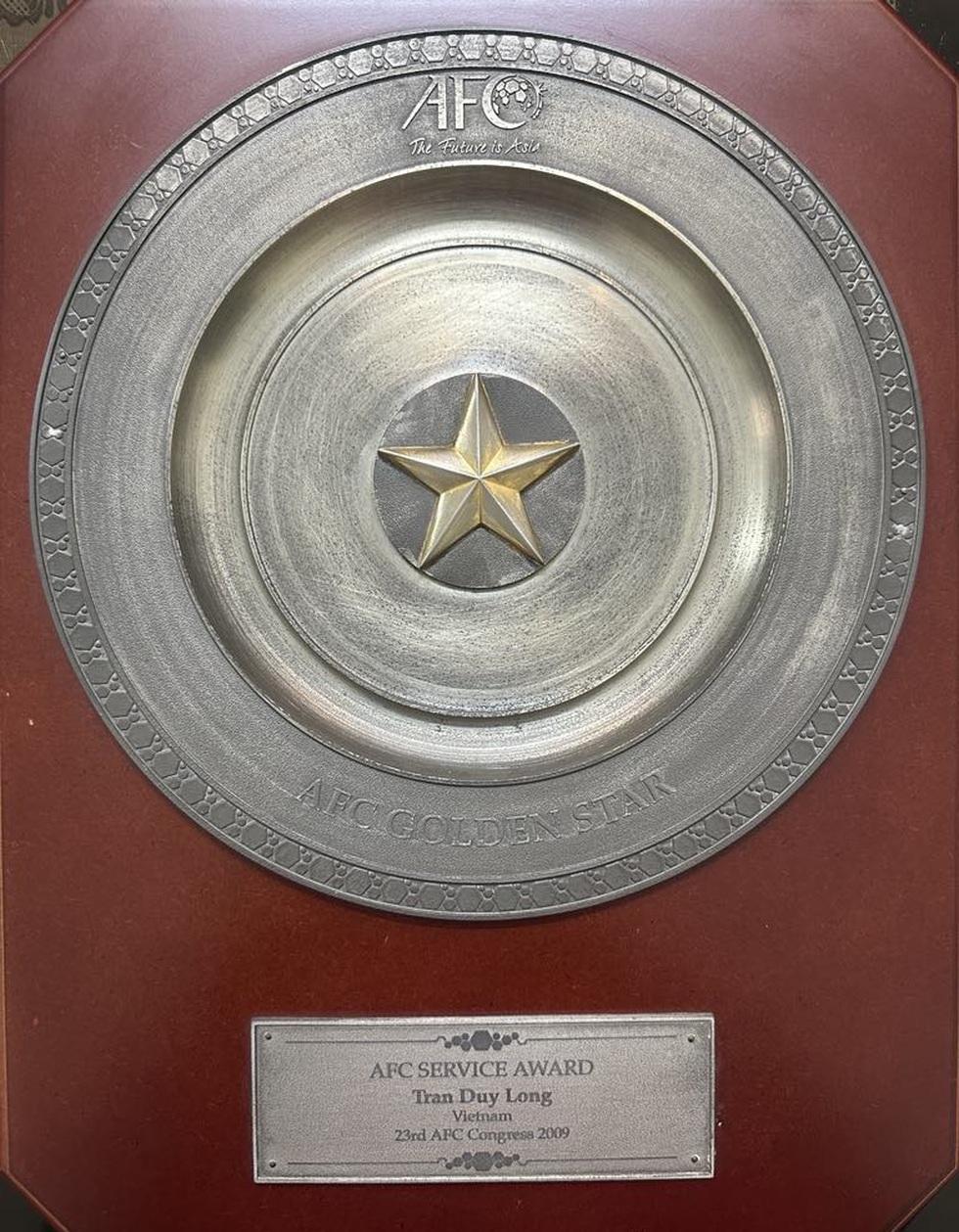 Ký ức đẹp về bàn thắng của HLV Mai Đức Chung sau ngày đất nước thống nhất - 7 Ký ức đẹp về bàn thắng của HLV Mai Đức Chung sau ngày đất nước thống nhất - 7