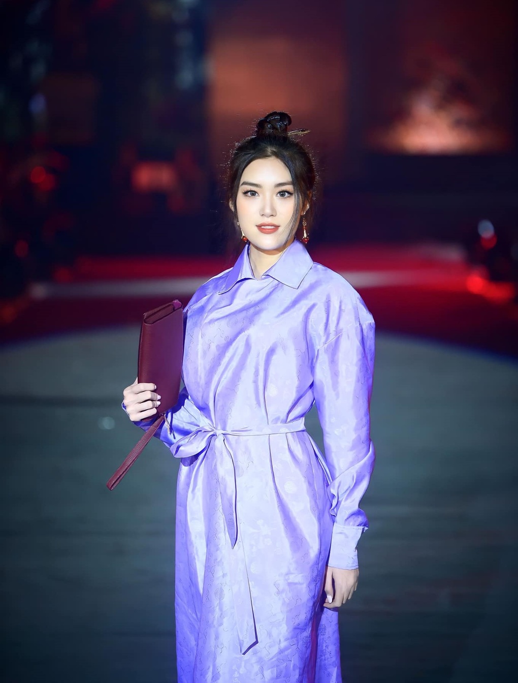Các nữ sinh thi hoa hậu gửi lời chúc Tết tới độc giả Dân trí - 2 Các nữ sinh thi hoa hậu gửi lời chúc Tết tới độc giả Dân trí - 2