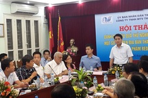 Hà Nội khử ô nhiễm hàng loạt hồ bằng chế phẩm đặc biệt