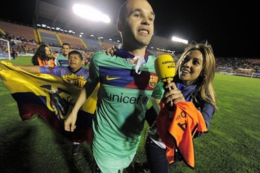 Niềm vui vô bờ bến của cầu thủ Barca trong ngày đăng quang