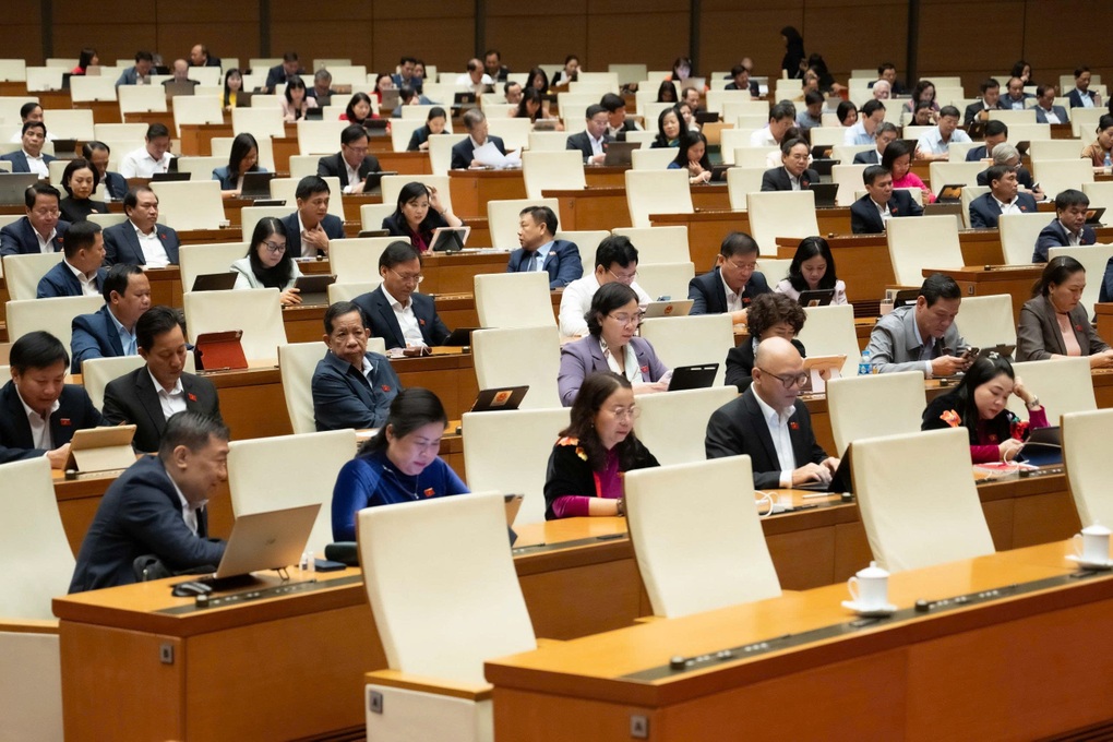 ສ້າງຄວາມເຂັ້ມແຂງໃຫ້ນະຄອນໂຮ່ຈິມິນ ດ້ວຍໂຄງການທົດລອງເຂດການຄ້າເສລີ - 2 Trao quyền lớn cho TPHCM khi thí điểm khu thương mại tự do - 2