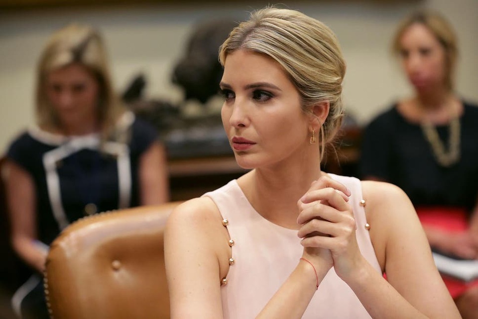 Con gái ông Trump bị chỉ trích “vô cảm” vì khen cô bé nghèo Ấn Độ - 1 Con gái ông Trump bị chỉ trích “vô cảm” vì khen cô bé nghèo Ấn Độ - 1