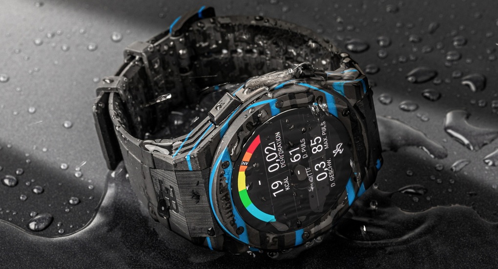 Bugatti ra mắt đồng hồ thông minh đầu tiên bằng vật liệu sợi carbon - 6 Bugatti ra mắt đồng hồ thông minh đầu tiên bằng vật liệu sợi carbon - 6