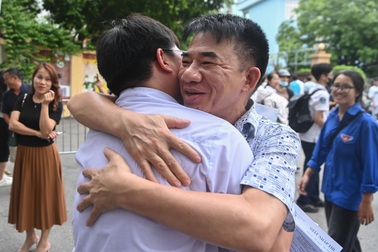 Đề thi môn tiếng Anh lạ và mới mẻ, trung bình khoảng 7-8 điểm