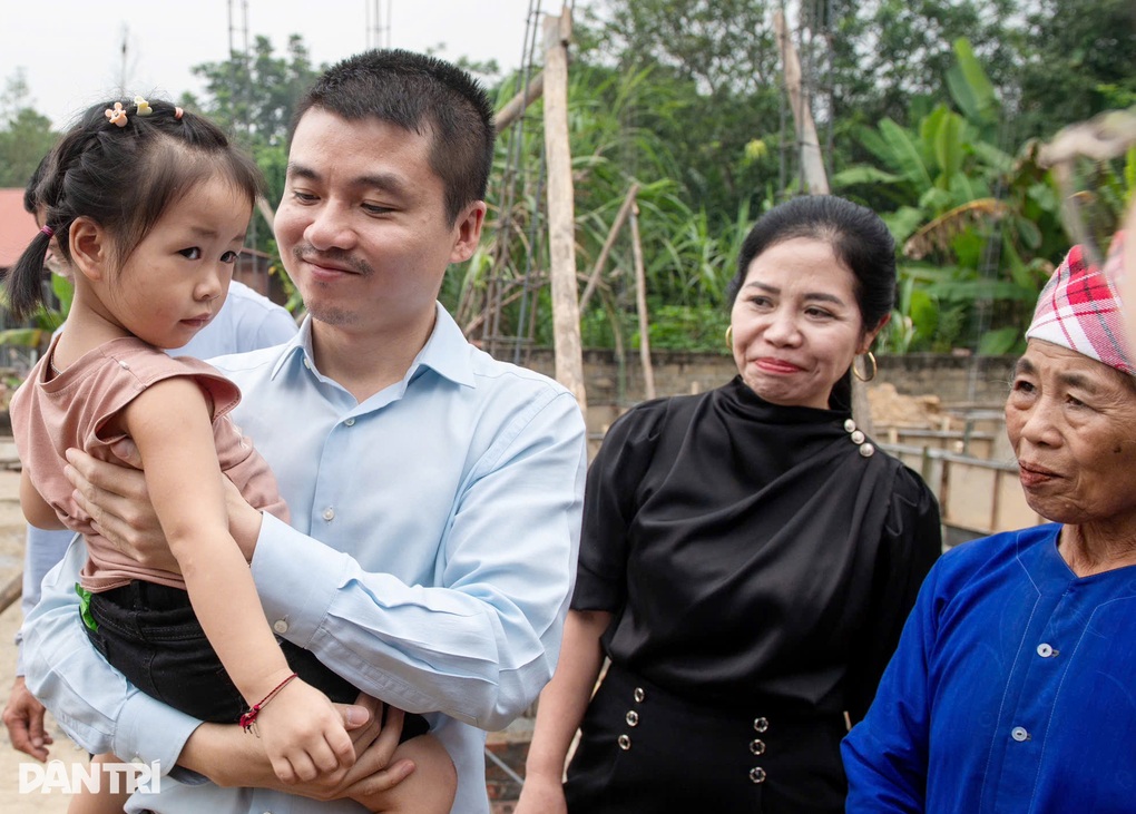 Khởi công nhà Nhân ái, chia sẻ với mất mát của người dân vùng lũ ở Lào Cai - 6 Khởi công nhà Nhân ái, chia sẻ với mất mát của người dân vùng lũ ở Lào Cai - 6