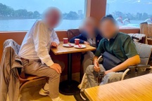 Chủ quán phở Hà Nội nghi "đuổi khách ngồi xe lăn" mong khép lại sự việc