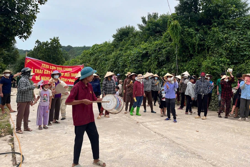 Bộ Công an vào cuộc làm rõ vụ trang trại lợn gây ô nhiễm - 1 Bộ Công an vào cuộc làm rõ vụ trang trại lợn gây ô nhiễm - 1