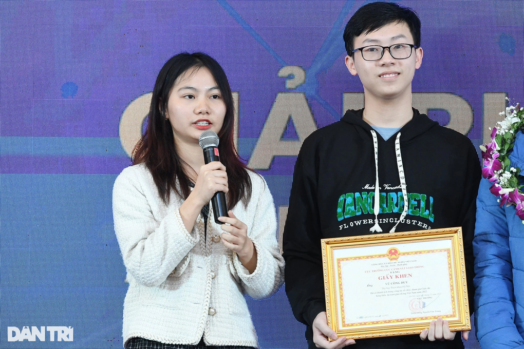 Giải pháp bỏ đèn đỏ giành giải Nhất cuộc thi sáng kiến an toàn giao thông - 2 Giải pháp bỏ đèn đỏ giành giải Nhất cuộc thi sáng kiến an toàn giao thông - 2