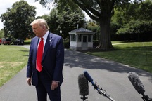 Ông Trump lần đầu tiên bị ông Biden dẫn trước ở lĩnh vực kinh tế