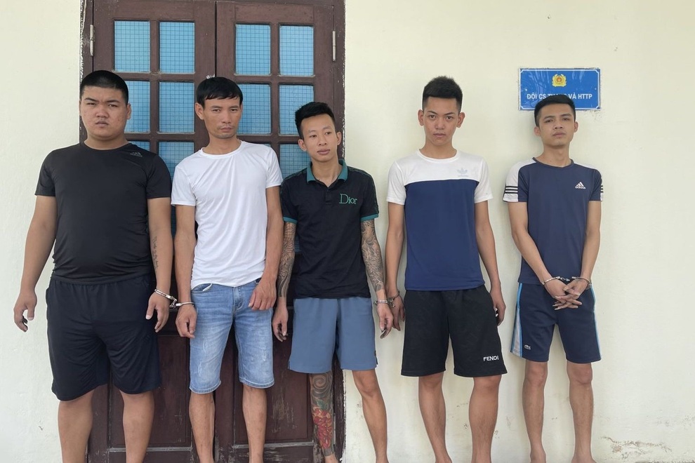Cá độ bóng đá qua mạng, thu lời bất chính 1,3 tỷ đồng - 1 Cá độ bóng đá qua mạng, thu lời bất chính 1,3 tỷ đồng - 1