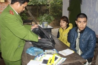 Bắt hai đối tượng mạo danh cán bộ y tế để lừa đảo