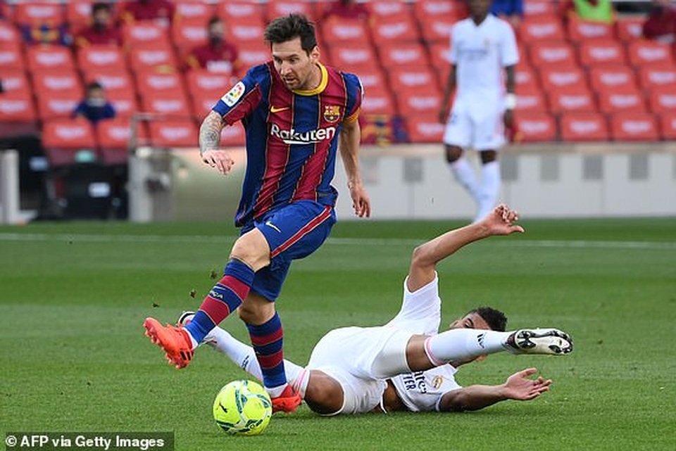 Real Madrid hạ gục Barcelona tại Nou Camp - 8 Real Madrid hạ gục Barcelona tại Nou Camp - 8