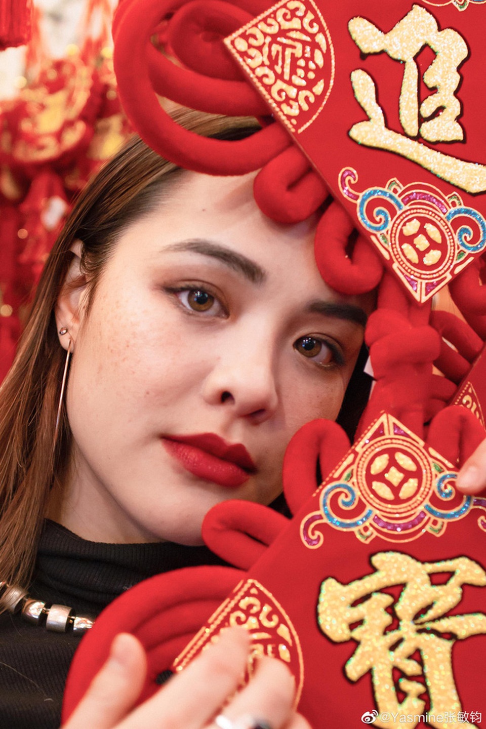 Con gái lai xinh đẹp và tài năng của mỹ nhân gợi cảm Chung Lệ Đề - 11 Con gái lai xinh đẹp và tài năng của mỹ nhân gợi cảm Chung Lệ Đề - 11