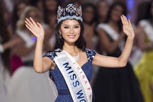 Xem lại phút đăng quang đáng nhớ của tân Hoa hậu Thế giới