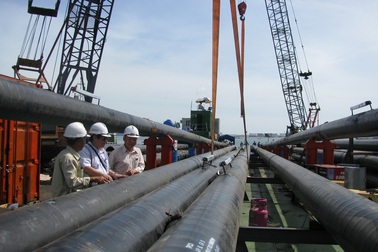 Nửa tỷ USD xây kho, lắp ống dẫn dầu từ Việt Nam sang Lào