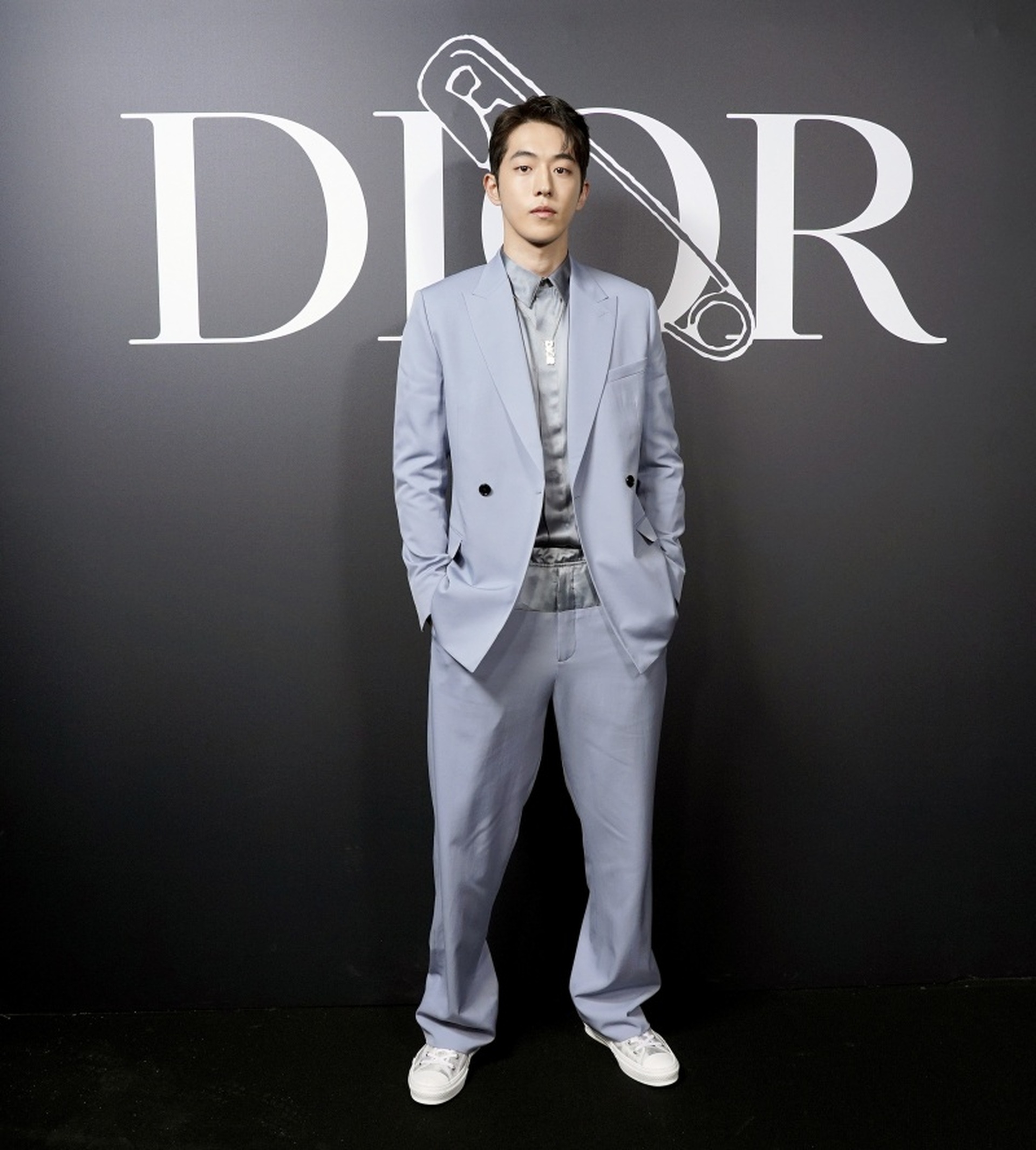 Trước Hoa hậu Thùy Tiên, Dior ứng xử thế nào với nghệ sĩ châu Á dính ồn ào? - 10 Trước Hoa hậu Thùy Tiên, Dior ứng xử thế nào với nghệ sĩ châu Á dính ồn ào? - 10