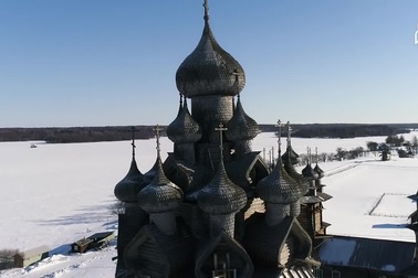 Nhà thờ 300 năm tuổi dựng bằng gỗ mà không dùng tới đinh