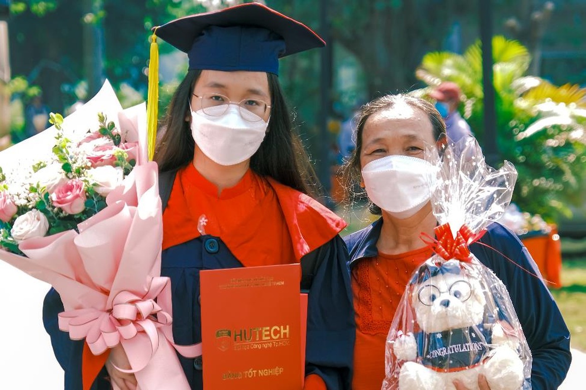 HUTECH tổ chức lễ tốt nghiệp đặc biệt sau thời gian giãn cách vì Covid-19 - 1 HUTECH tổ chức lễ tốt nghiệp đặc biệt sau thời gian giãn cách vì Covid-19 - 1