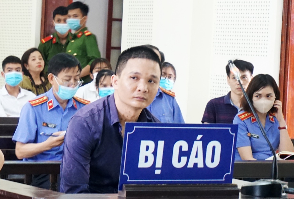 Món nợ với con gái khiến người cha mang án ma túy bật khóc tại tòa - 1 Món nợ với con gái khiến người cha mang án ma túy bật khóc tại tòa - 1