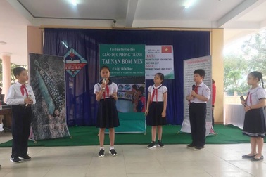 Học sinh Đà Nẵng giao lưu kiến thức phòng tránh tai nạn bom mìn
