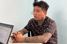 Cầm vật nhọn đe dọa cướp điện thoại của học sinh ở TPHCM