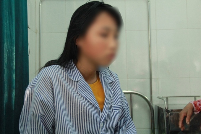 Nữ sinh quay clip bạn bị lột đồ, đánh hội đồng: Em kinh sợ hành động của chính mình. Nếu đuợc quay trở lại em sẽ không làm vậy - Ảnh 1. Nữ sinh quay clip bạn bị lột đồ, đánh hội đồng: Em kinh sợ hành động của chính mình. Nếu đuợc quay trở lại em sẽ không làm vậy - Ảnh 1.