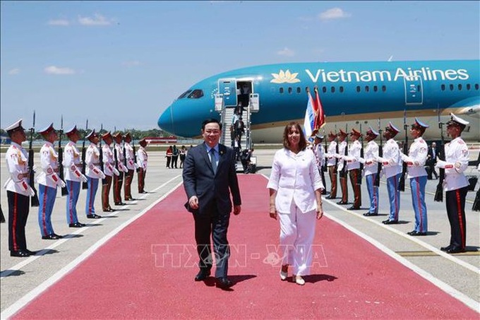 Lễ đón Chủ tịch Quốc hội Vương Đình Huệ tại sân bay José Martí - Ảnh: TTXVN

