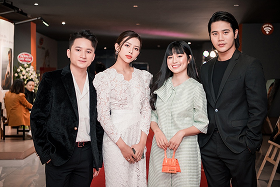 Phan Mạnh Quỳnh kể những dự cảm kỳ lạ khi sáng tác âm nhạc cho “Mắt biếc” - 2 Phan Mạnh Quỳnh kể những dự cảm kỳ lạ khi sáng tác âm nhạc cho “Mắt biếc” - 2