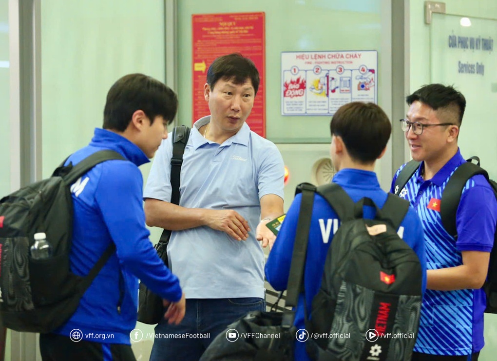 Đội tuyển Việt Nam sang Hàn Quốc tập huấn trước thềm AFF Cup 2024 - 1 Đội tuyển Việt Nam sang Hàn Quốc tập huấn trước thềm AFF Cup 2024 - 1
