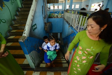 Lễ khai giảng trên sân thượng