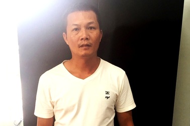 Núp bóng xe “cứu trợ miền Trung”, dàn cảnh trộm tiền cụ bà 83 tuổi