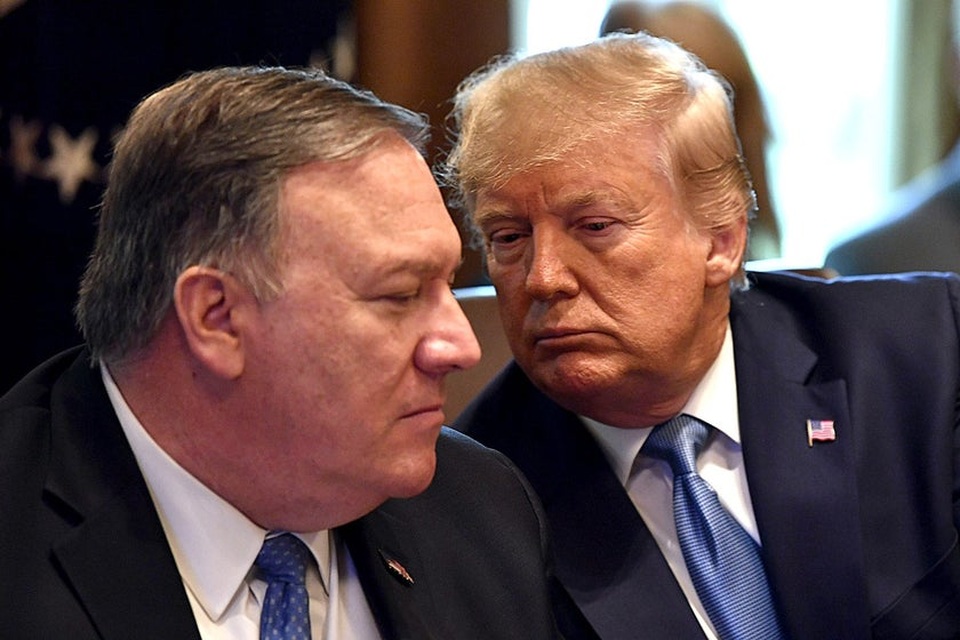 Người trung thành đến cùng với ông Trump giữa vòng vây sóng gió - 1 Người trung thành đến cùng với ông Trump giữa vòng vây sóng gió - 1