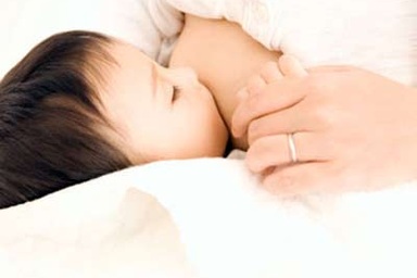 Vì sao sữa mẹ là thức ăn tốt nhất của bé?