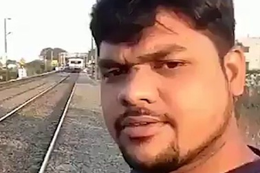 Người đàn ông suýt mất mạng vì… “thích thể hiện”