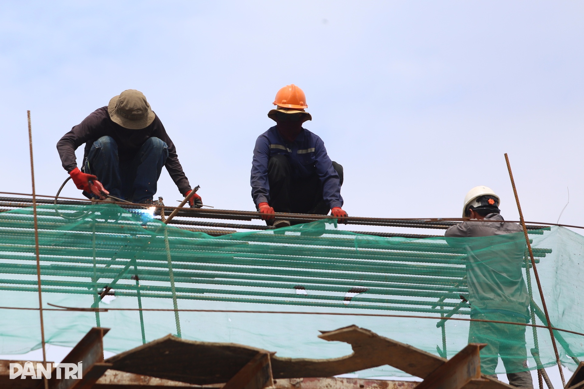 Hối hả trên công trường dự án trọng điểm ở Đồng Nai dịp lễ Quốc khánh - 9 Hối hả trên công trường dự án trọng điểm ở Đồng Nai dịp lễ Quốc khánh - 9