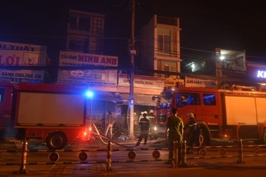 Vụ cháy tiệm tạp hóa làm 2 người chết: Căn nhà tiếp tục phát hỏa