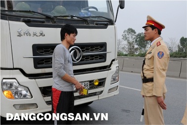 Thực hiện nghiêm quy định khám sức khoẻ định kỳ cho lái xe