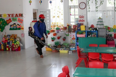 Đà Nẵng phun thuốc khử trùng 100% trường học phòng dịch Corona