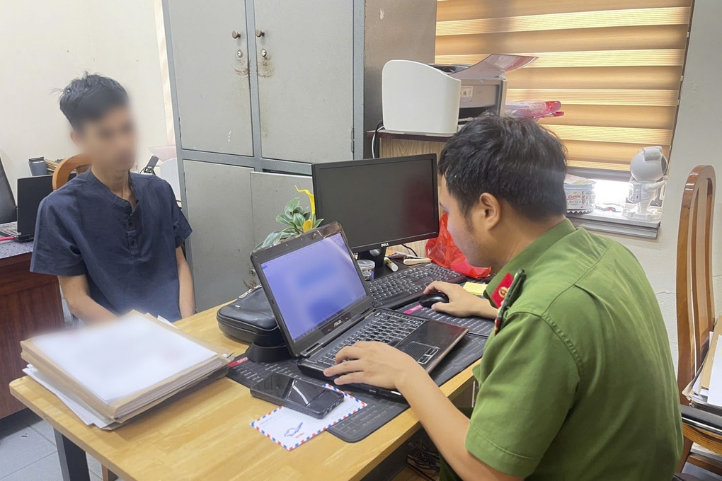 Người đầu tiên ở Quảng Ninh bị khởi tố vì sử dụng trái phép chất ma túy - 1 Người đầu tiên ở Quảng Ninh bị khởi tố vì sử dụng trái phép chất ma túy - 1