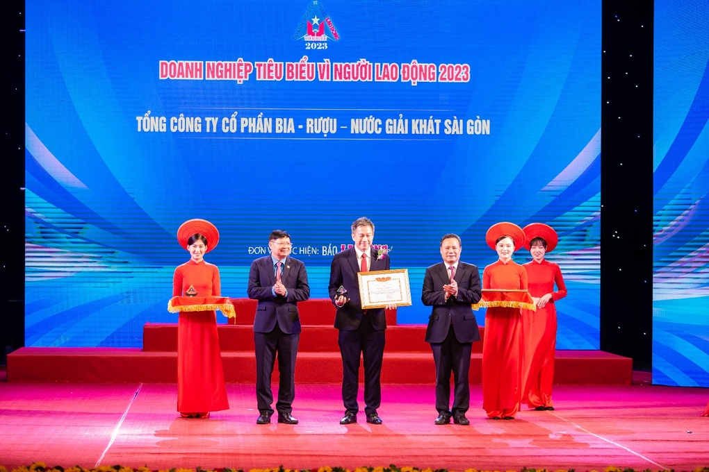 SABECO được vinh danh Doanh nghiệp tiêu biểu vì người lao động - 1 SABECO được vinh danh Doanh nghiệp tiêu biểu vì người lao động - 1