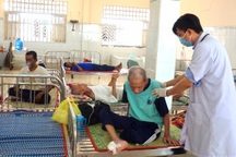 Những cán bộ thầm lặng đem lại niềm vui cho người dân