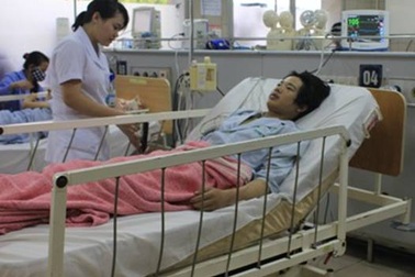 Hòa Bình: Một gia đình 2 người chết, 3 người nguy kịch vì ăn nấm độc