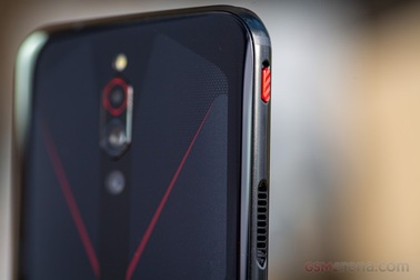 Smartphone màn hình 144Hz, RAM 12GB giá chỉ 649 USD